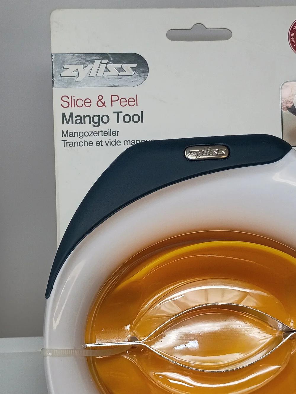 Zyliss Slice & Peel Mango Tool - White, Yellow & Dark Blue